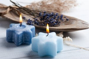 Blue Fragrances in Candles-min